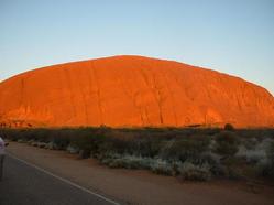 Lever de soleil sur Uluru