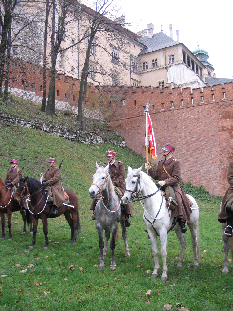 quatre uhlans au pied de Wawel