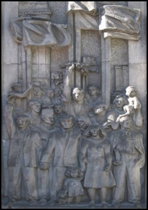 bas-relief socialiste réaliste du MDM, Varsovie