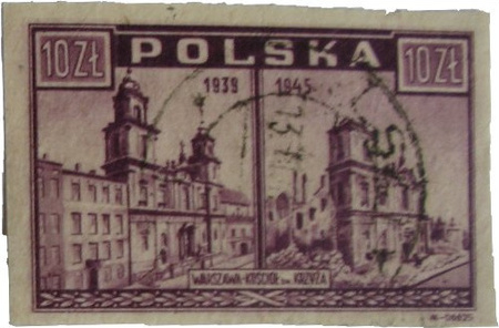 Timbre violet-gris de 10 zł. L'église Sainte-Croix en 1939, vue du sud-ouest. En 1945, les bâtiments qui la flanquaient ont disparu, le clocher sud n’a plus de clocheton, le clocher nord est détruit.