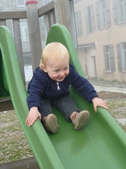 Faisant du toboggan