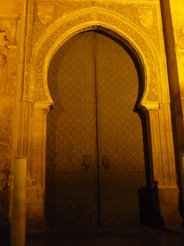 Porte de la Mezquita de nuit