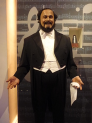 Pavarotti chez madame Tussaud