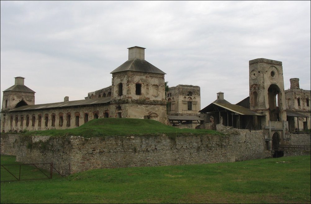 ruines du palais depuis le bastion du Moine gris